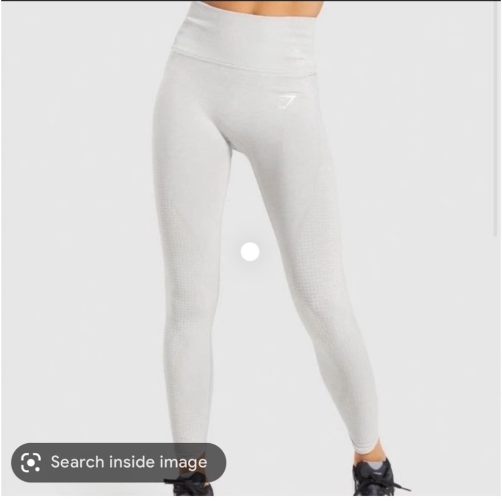 Gym Shark Leggings.Vital-rise-leggings-light-grey-marl.              Size medium